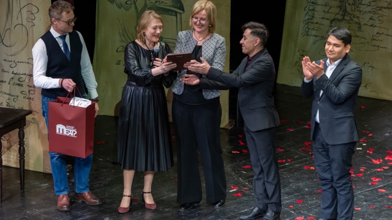 В Мурманске завершились гастроли Ферганского областного русского драматического театра! - иллюстрация новости Мурманского областного драматического театра