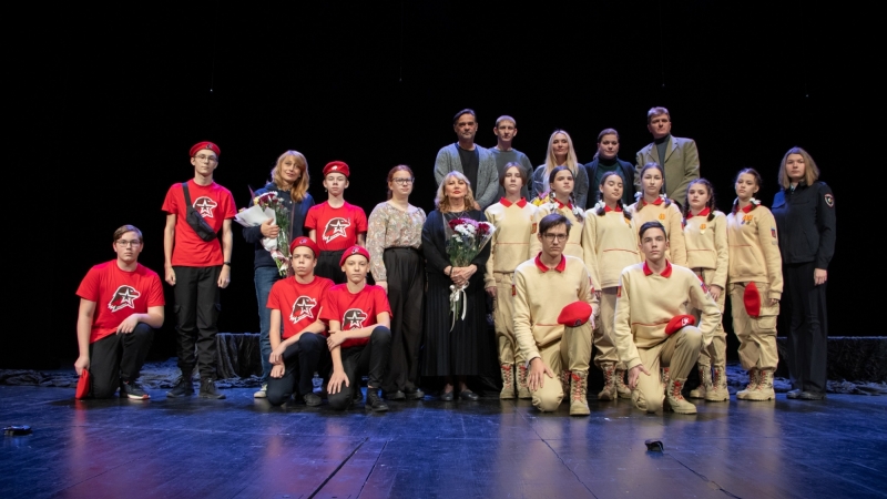  Мурманск стал крайней точкой тура Донецкого государственного академического музыкально-драматического театра имени М. М. Бровуна со спектаклем 