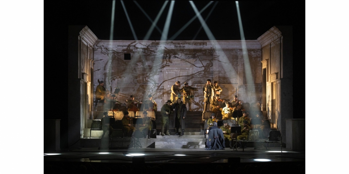 Живые и мертвые. Солдатами не рождаются