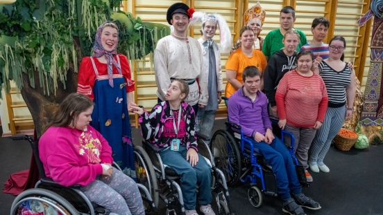  «Жихарка» в гостях у друзей - иллюстрация новости Мурманского областного драматического театра